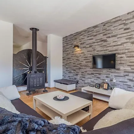 Mirna Comfortable Holiday וילה Cerovlje